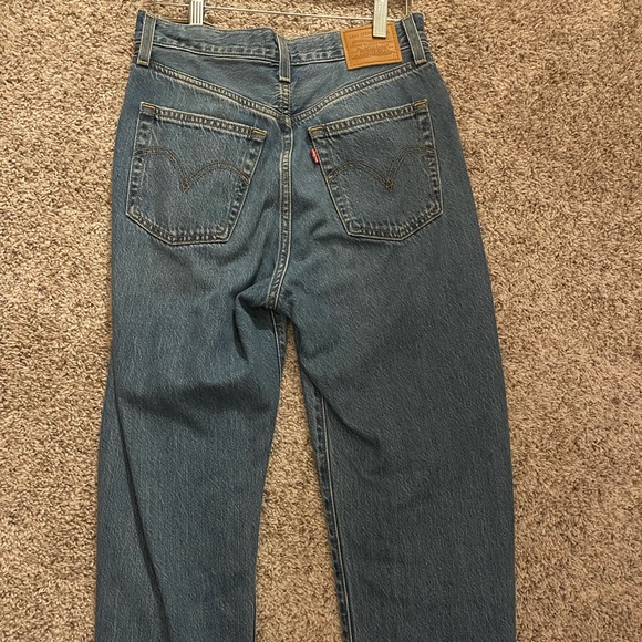 Levi’s Ribcage Straight Jeans - Picture 2 of 3